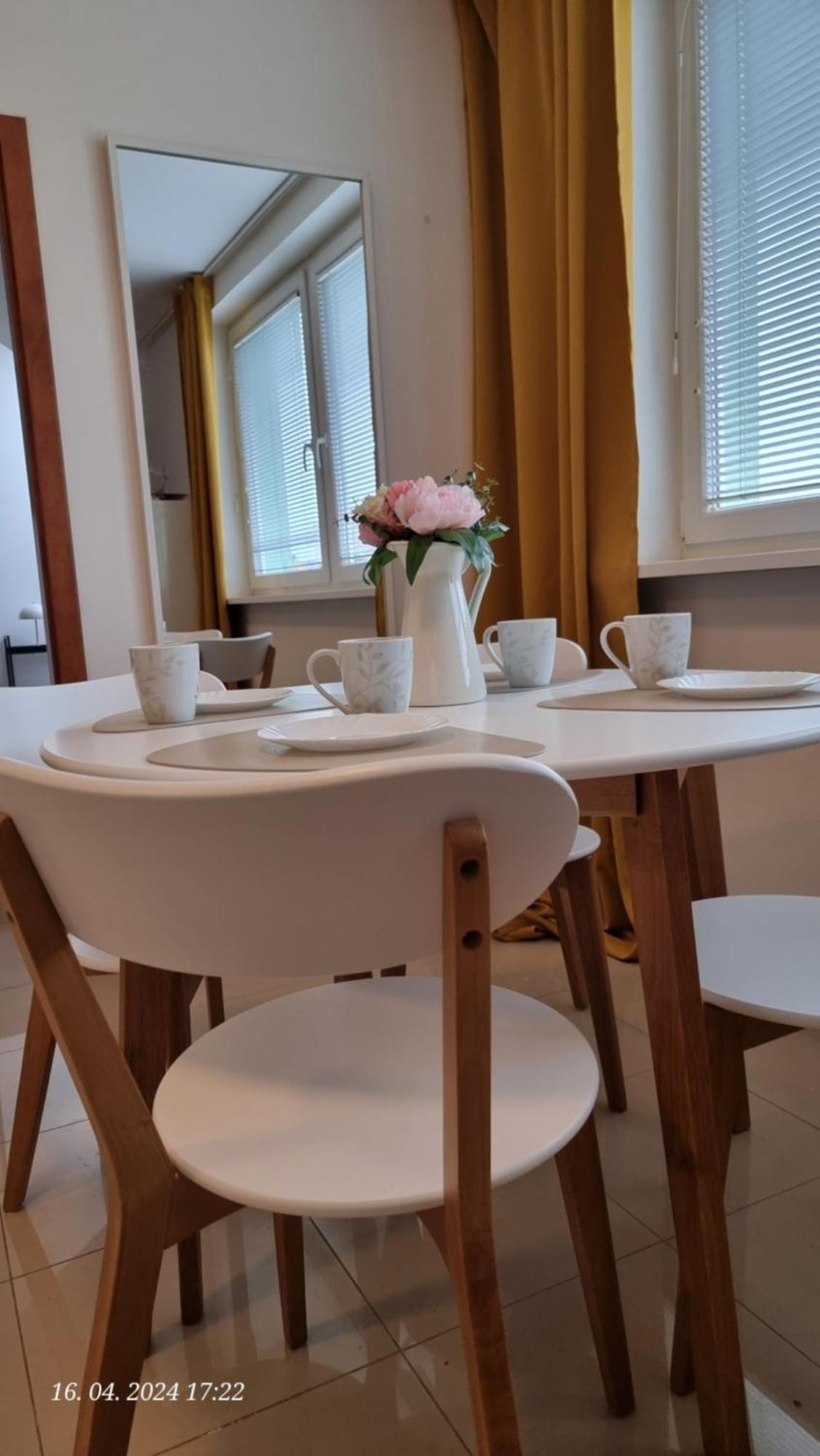 Turecka 49 Apt 2 Nove Zamky Bagian luar foto