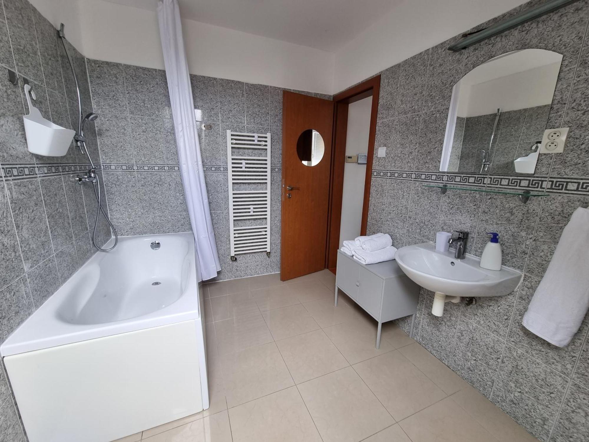 Turecka 49 Apt 2 Nove Zamky Bagian luar foto